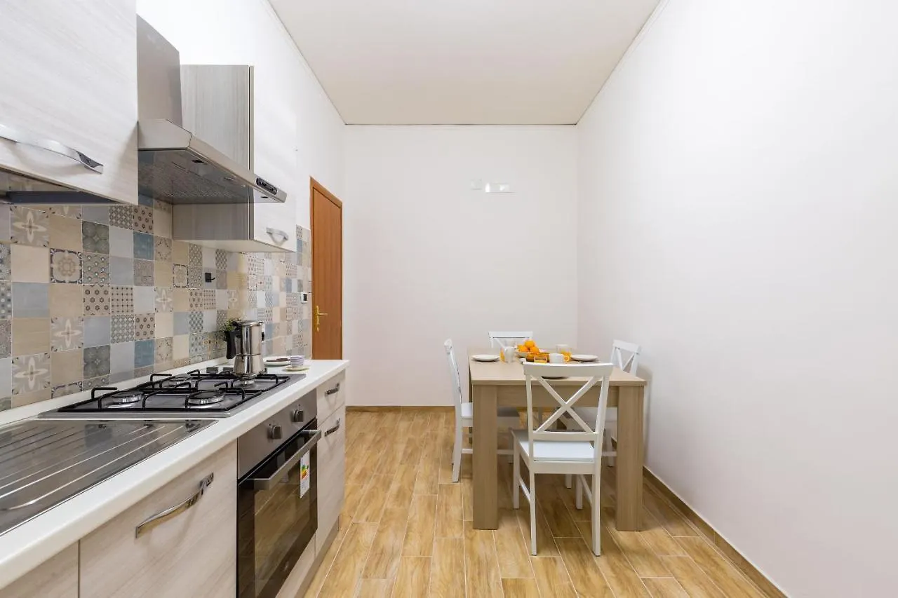 Central Station Family Apartment By Wonderful Italy Napoli